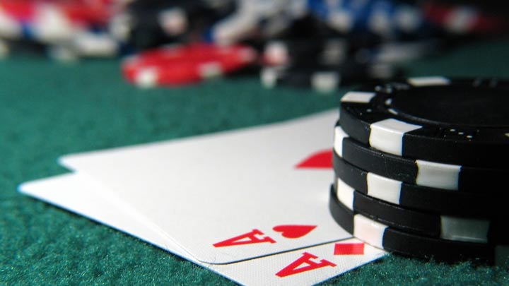 play_texas_holdem