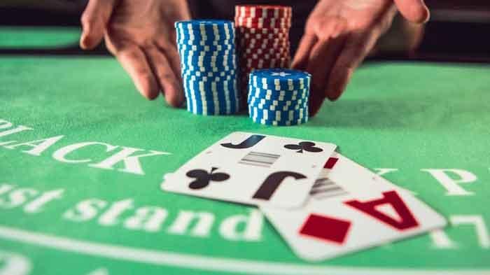 Finding the Best Odds at Online Casinos